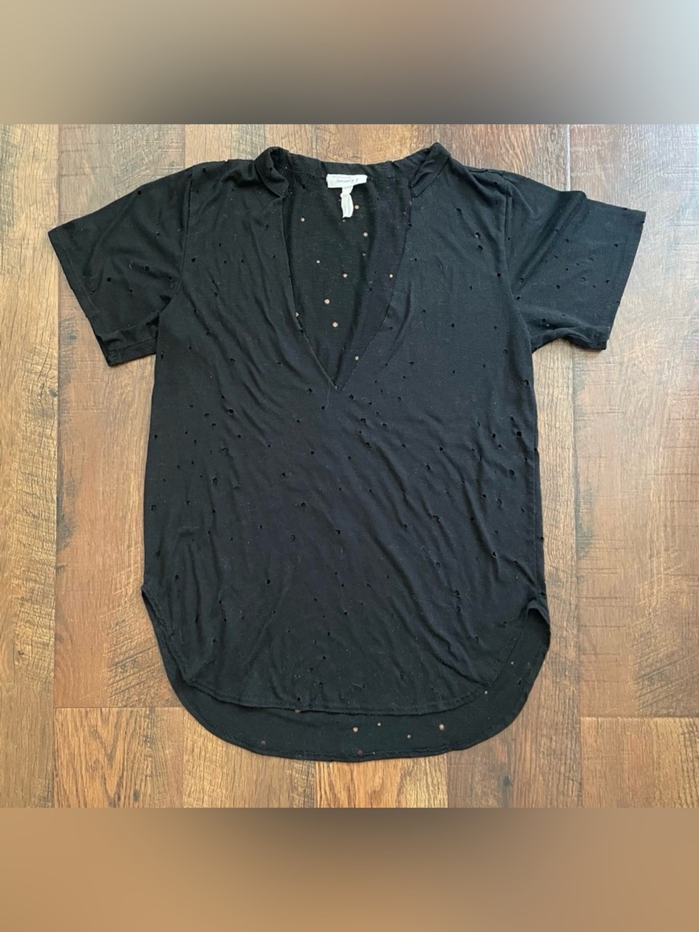 January 7 black t-shirt, size 8